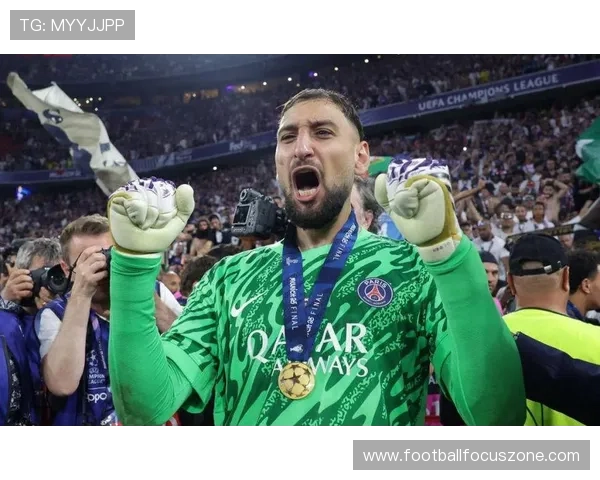 全球足球赛事激烈角逐 新兴球员崭露头角 传统豪门面临严峻挑战